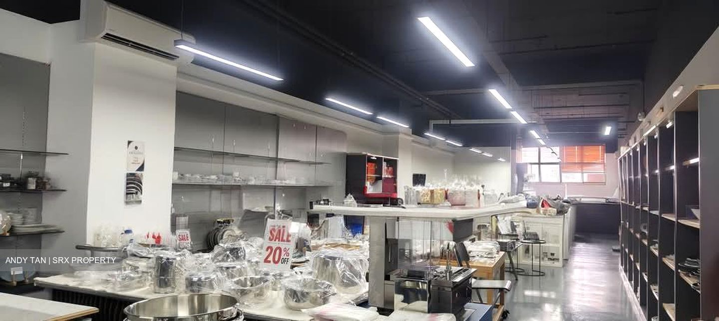 Tat Ann Building (D20), Factory #608691551